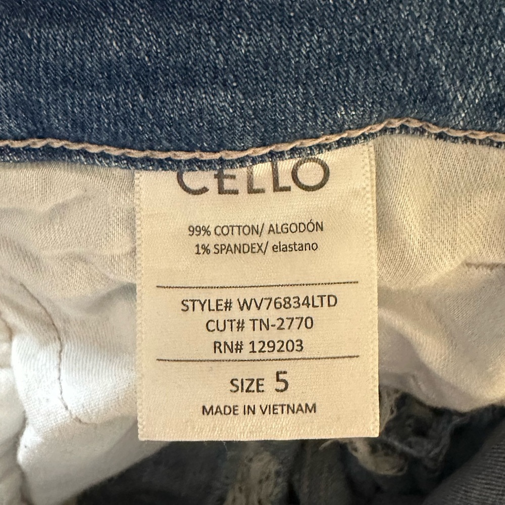 Jeans - Picture 3 of 3